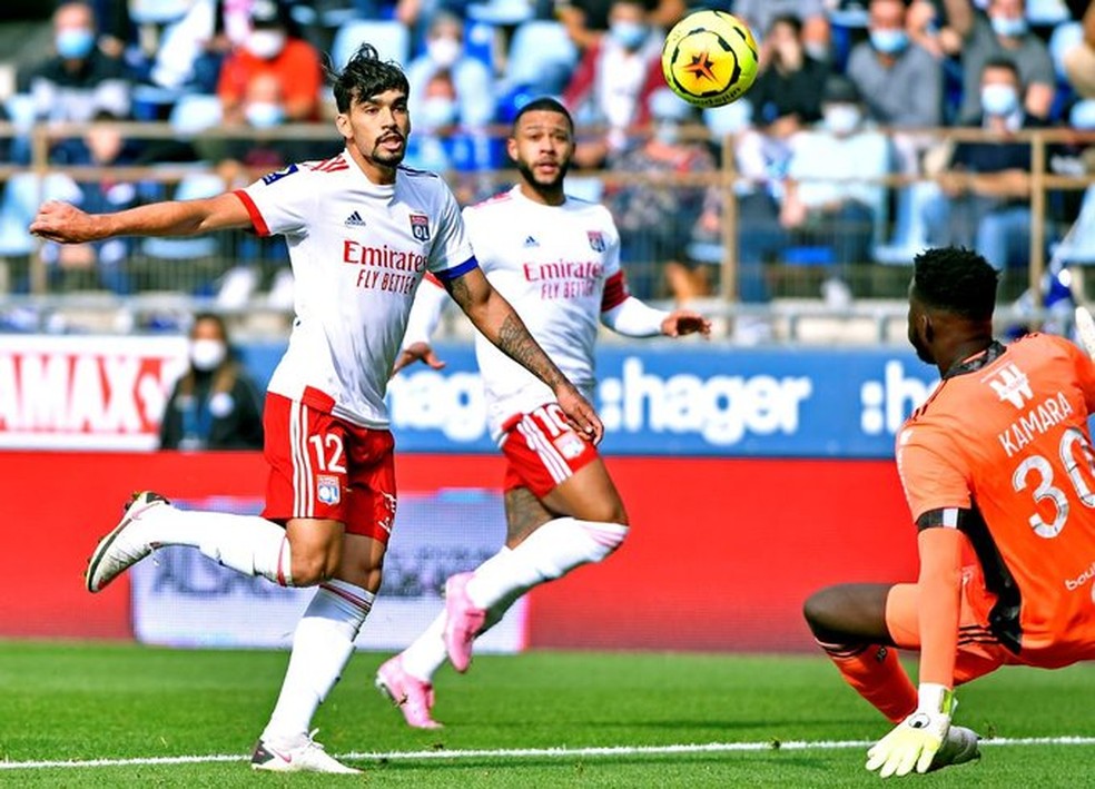 Lucas Paquetá durante partida pelo Lyon